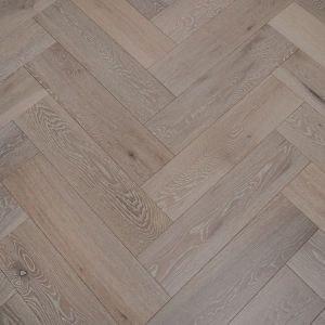 150mm x 14/3mm x 600mm White Washed Oak Herringbone Engineered Rustic Click Flooring Brush & Lacquered