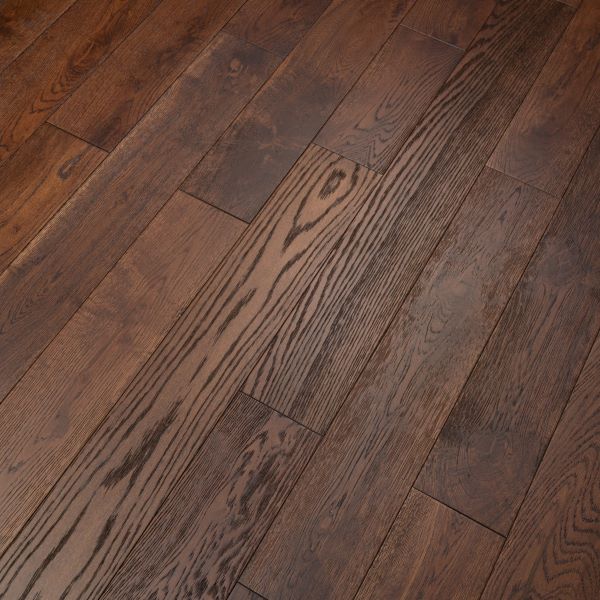 125mm x 14/3mm x random lengths Smoky Oak Brush & Lacquered Rustic Grade Engineered Wood Flooring 
