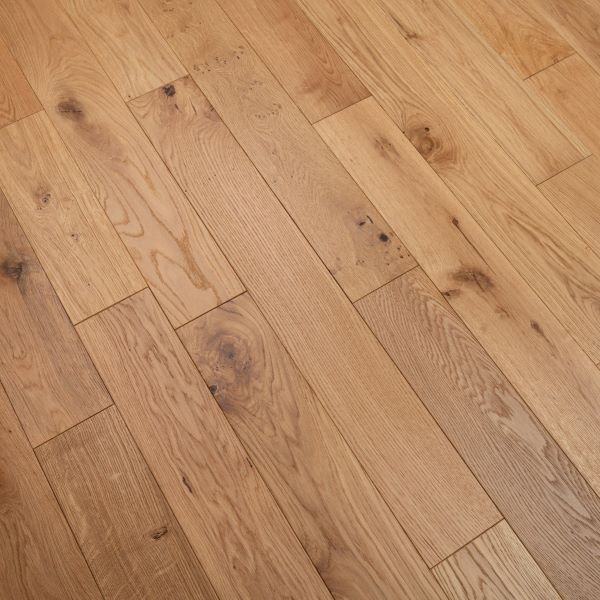 125mm x 14/3mm x random lengths Oak Brush & Lacquered Rustic Grade Multiply Engineered Wood Flooring 