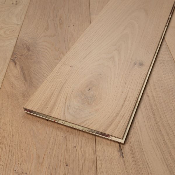 220mm x 15/4mm x 2200mm Invisible Lacquered Engineered Oak Flooring