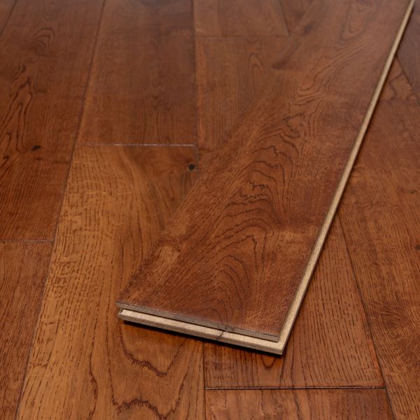 125mm x 18mm x random lengths Golden Handscraped Oak Lacquered Rustic Grade Solid Wood Flooring 