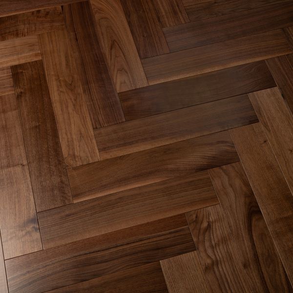 125mm x 14/3mm x 600mm Walnut Lacquered Classic Grade Herringbone Engineered Rustic Flooring 